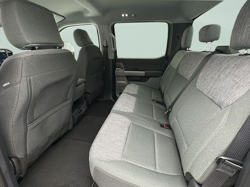 New 2026 Ford F250 XLT w/ XLT Premium Package AWD/4WD image 9