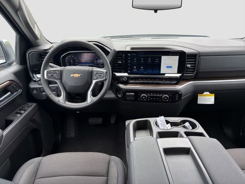 Used 2025 Chevrolet Silverado 1500 LT AWD/4WD image 14