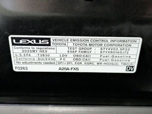 Used 2025 Lexus ES 300h w/ Premium Package FWD image 25