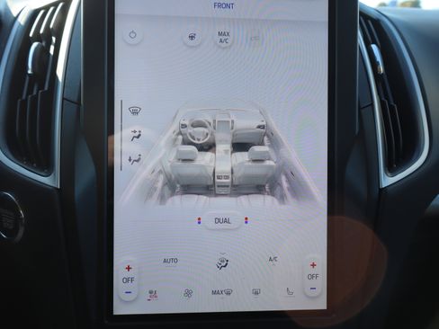 Used 2024 Ford Edge SEL w/ Convenience Package image 22