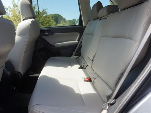 Used 2018 Subaru Forester 2.5i Limited AWD/4WD image 15