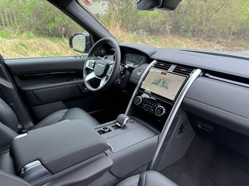 New 2026 Land Rover Discovery S AWD/4WD image 24
