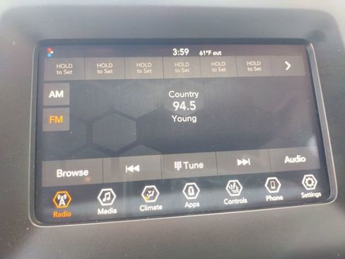 Used 2019 Jeep Cherokee Latitude w/ Cold Weather Group image 21