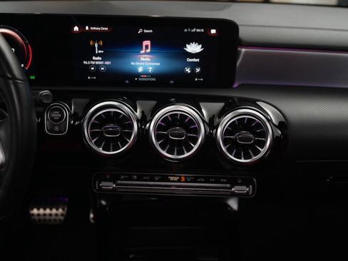 Used 2022 Mercedes-Benz CLA 250 4MATIC image 22