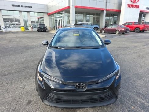 Certified 2024 Toyota Corolla LE image 2