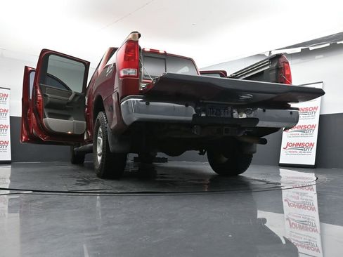 Used 2004 Nissan Titan LE w/ (NAV) Nissan Navigation Pkg image 30