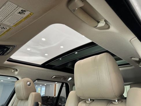 Used 2017 Land Rover Range Rover Supercharged image 33