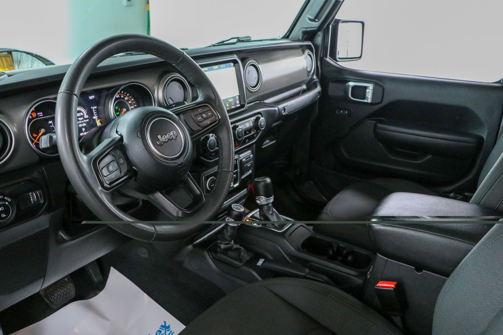 Used 2023 Jeep Gladiator Sport AWD/4WD image 23