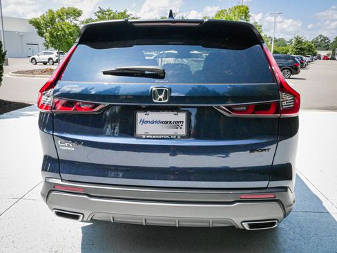 Used 2025 Honda CR-V Sport-L image 9
