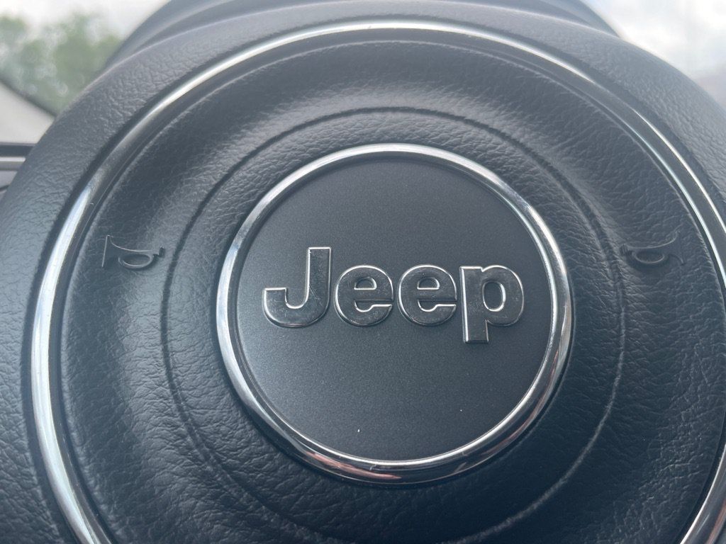 Used 2020 Jeep Compass Limited FWD image 29