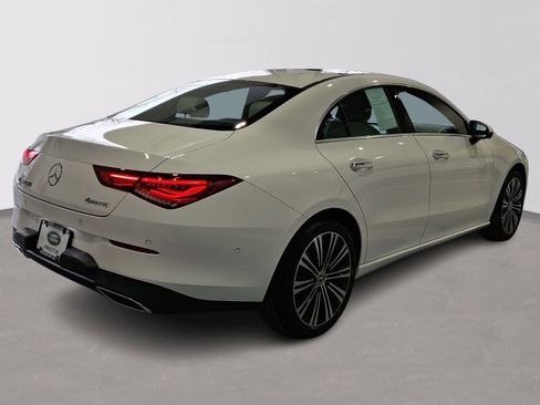Used 2023 Mercedes-Benz CLA 250 4MATIC image 4
