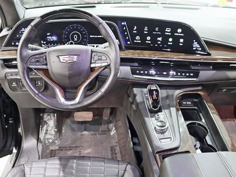 Used 2024 Cadillac Escalade ESV Sport Platinum w/ LPO, ONYX Package image 15