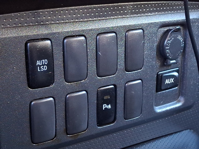 Used 2007 Toyota FJ Cruiser 2WD image 23