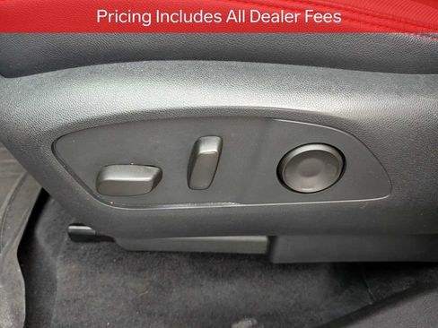 Used 2024 Chevrolet Traverse RS FWD image 21