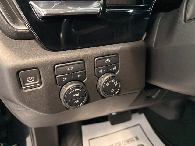 Used 2024 Chevrolet Silverado 1500 LT AWD/4WD image 16
