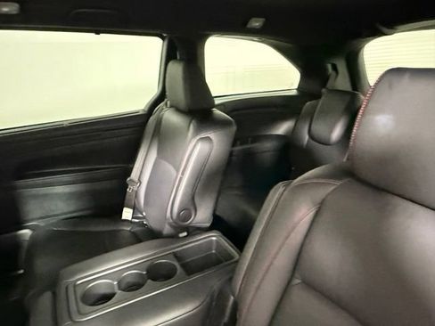 Used 2024 Honda Odyssey Sport image 40