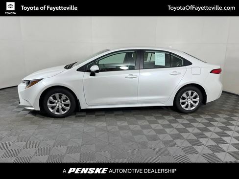 Used 2026 Toyota Corolla LE FWD image 2