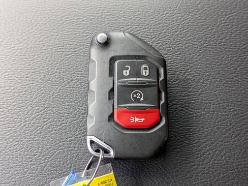 Used 2024 Jeep Wrangler Sahara w/ Dual Top Group image 30