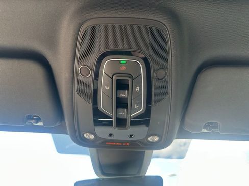 Certified 2025 Audi Q7 3.0T Premium w/ Convenience Package image 17