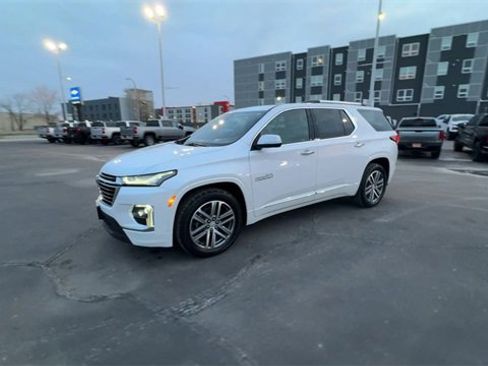 Used 2023 Chevrolet Traverse High Country w/ LPO, Floor Liner Package image 4