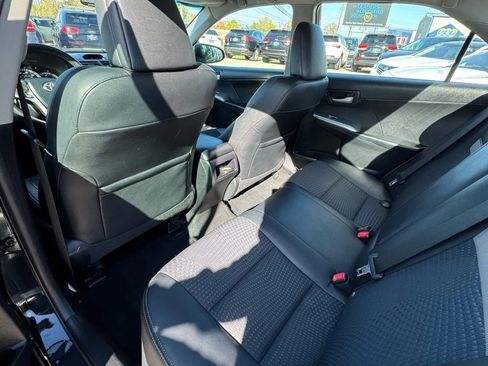Used 2013 Toyota Camry SE image 12