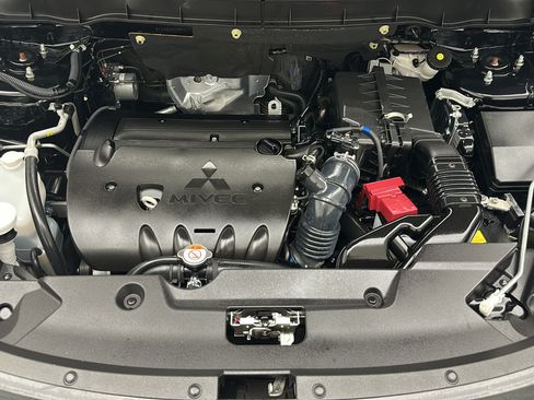 Used 2025 Mitsubishi Outlander Sport SE AWD/4WD image 25