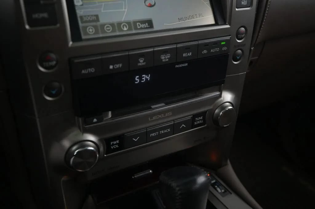 Used 2018 Lexus GX 460 Premium w/ Premium Package AWD/4WD image 27