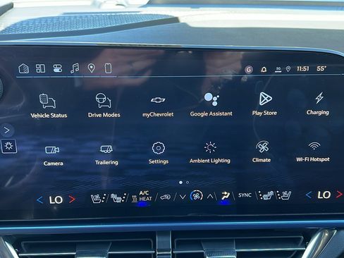 New 2026 Chevrolet Equinox EV LT w/ Convenience Package II AWD/4WD image 22