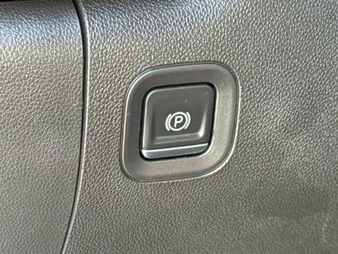 Used 2021 GMC Sierra 1500 AT4 AWD/4WD image 23