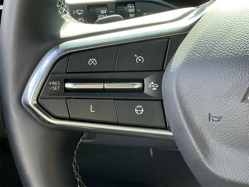 Used 2024 Chevrolet Traverse Z71 w/ Enhanced Driving Package image 21