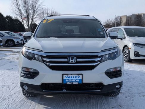 Used 2017 Honda Pilot Touring image 3