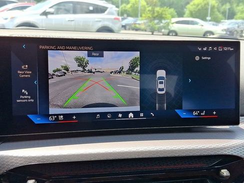 Certified 2025 BMW 330i xDrive Sedan w/ Premium Package image 18