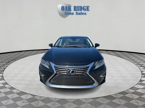 Used 2016 Lexus ES 350 w/ Luxury Package w/Wood Trim FWD image 2