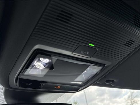 New 2025 Volkswagen ID.4 Pro image 27