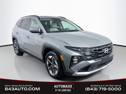 Used 2025 Hyundai Tucson SEL FWD image 1