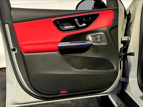 New 2026 Mercedes-Benz GLC 300 4MATIC image 11