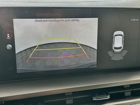 Used 2025 Kia Telluride S FWD image 23