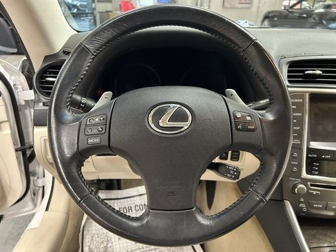 Used 2010 Lexus IS 250C image 10