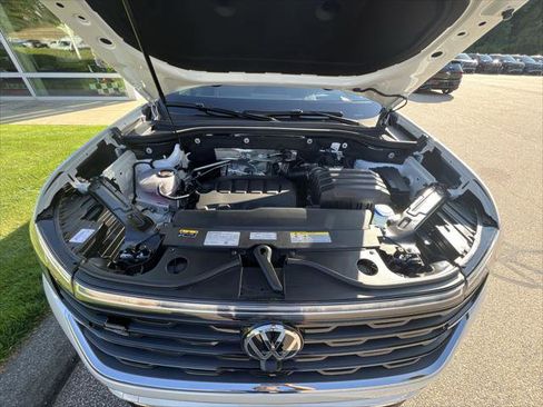 New 2026 Volkswagen Atlas Cross Sport SEL Premium R-Line image 25