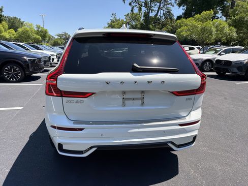 Certified 2023 Volvo XC60 B5 Ultimate w/ Protection Package Premier FWD image 45