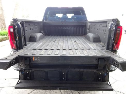 Certified 2024 GMC Sierra 2500 SLT AWD/4WD image 12