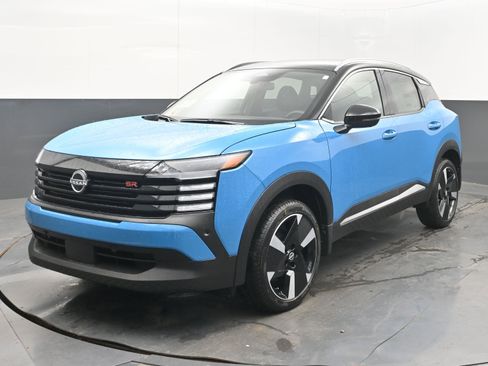 New 2025 Nissan Kicks SR image 3