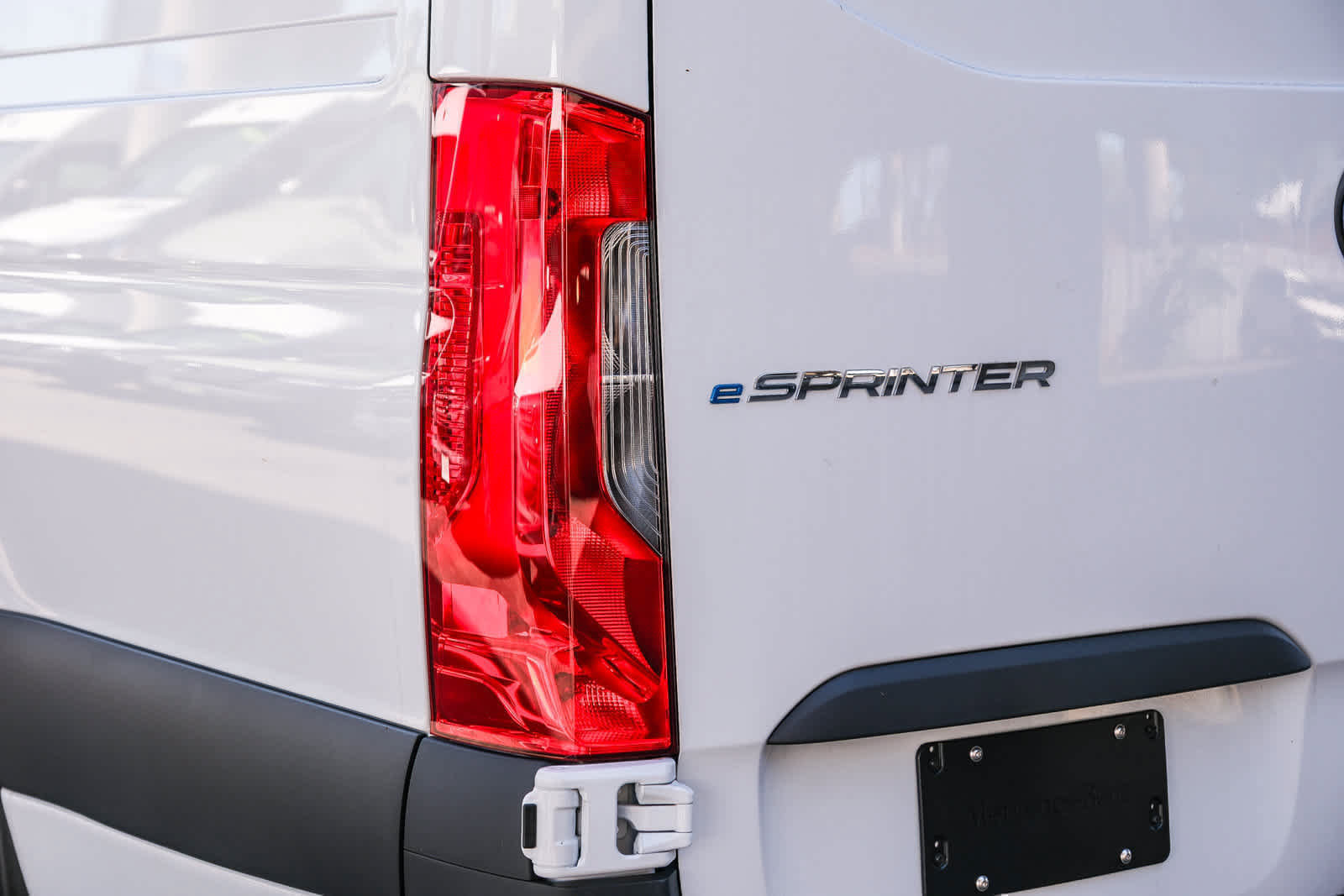 New 2025 Mercedes-Benz eSprinter 170 Cargo image 7