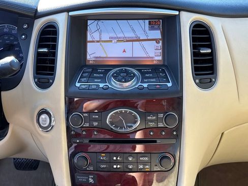 Used 2017 INFINITI QX50 2WD w/ Deluxe Touring Package image 24