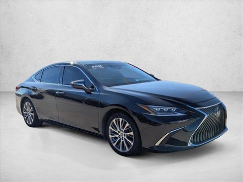 Used 2020 Lexus ES 350 w/ Luxury Package image 3