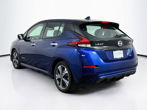 Used 2019 Nissan Leaf SV w/ SV Technology Package FWD image 5