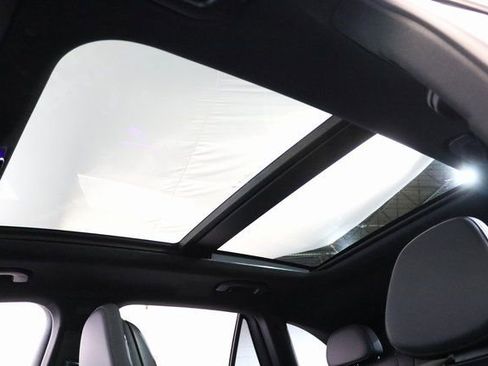 Certified 2025 Mercedes-Benz GLC 300 4MATIC image 10