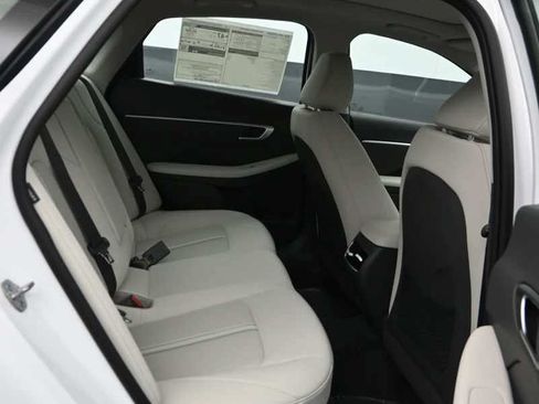 New 2026 Hyundai Sonata SEL FWD image 12