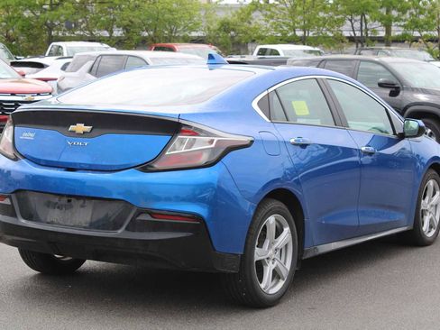 Used 2018 Chevrolet Volt LT FWD image 4