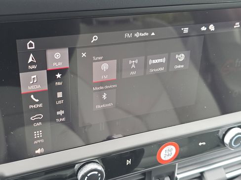 New 2026 Porsche Macan image 23